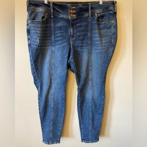 ⭐️ Lane Bryant Blue signature fit high rise 3 button Jegging women’s size 24